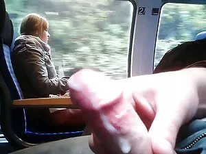 茉莉迷人女性浴袍 裸体做爱的视频