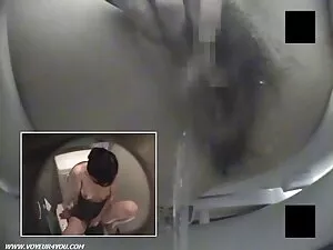 肛门亚洲行动美在浴室 性别卡纳达语视频