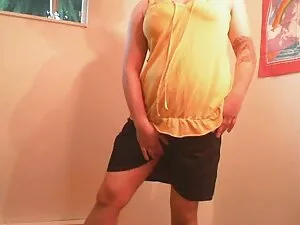 美丽的酒店Ts Nicole 瑜伽性别的 ...