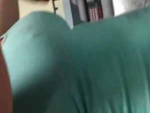 夏天的乐趣 激情打手枪性别的视频