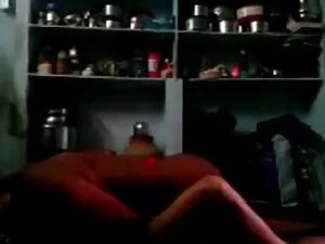 运动型的金发女郎艾玛Hix吮吸她的屁股在 ...
