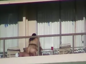 欺诈,分享:2. 海滩性别的视频 B部分