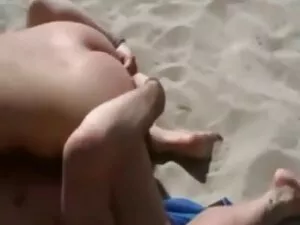 满足坏女人的梦想有两个鸡巴 69色情